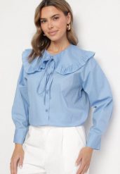 Niebieska Bawełniana Koszula Retro z Ozdobnym Kołnierzykiem i Wiązaniem Ravselina. Niebieskie koszule damskie Born2be, uniwersalny, bez wzorów, z bawełny, eleganckie, bez kołnierzyka, bez ramiączek. Za 99.99 zł.