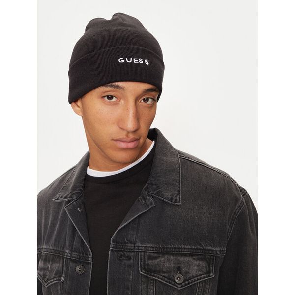 Czapka Guess. Czarne czapki męskie Guess, na zimę, z aplikacjami. Za 129.99 zł.