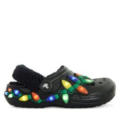 Klapki Crocs. Czarne klapki damskie Crocs, bez wzorów, bez obcasa. Za 329.99 zł.