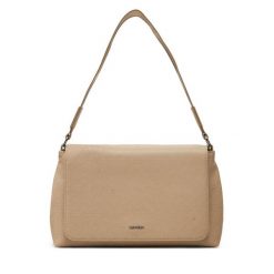 Torebka Calvin Klein. Brązowe torebki klasyczne damskie CALVIN KLEIN, bez wzorów, bez dodatków. Za 349.99 zł.