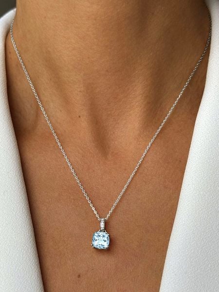 Les Petites Précieuses Srebrny naszyjnik z zawieszką - dł. 16 cm rozmiar: onesize. Niebieskie naszyjniki damskie Les Petites Précieuses, srebrne. Za 247.99 zł.