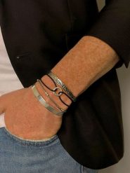 Uomo Bransoletka z elementem ozdobnym rozmiar: onesize. Czarne biżuteria dla mężczyzn Uomo, srebrne. Za 50.45 zł.