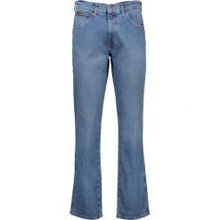 Dżinsy - Straight fit - w kolorze niebieskim. Niebieskie jeansy męskie Wrangler. W wyprzedaży za 158.95 zł.