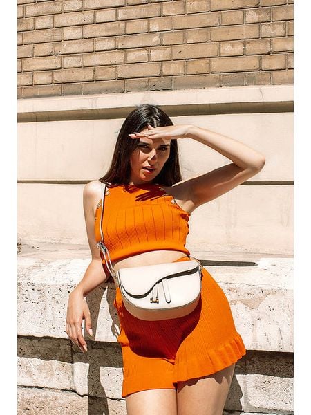 Christian Laurier Skórzana torebka "Kena" w kolorze beżowym - 22 x 16 x 5,5 cm rozmiar: onesize. Brązowe torebki klasyczne damskie Christian Laurier, bez wzorów, z materiału, bez dodatków. Za 284.15 zł.