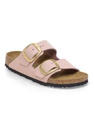 Birkenstock Skórzane klapki "Arizona Big Buckle" w kolorze jasnoróżowym rozmiar: 36. Różowe klapki damskie Birkenstock, bez wzorów, z nubiku, bez obcasa. Za 503.95 zł.