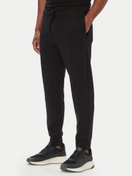 BOSS Spodnie dresowe Hadiko 50565748 Czarny Regular Fit. Czarne spodnie dresowe męskie Boss, bez wzorów, z bawełny. Za 629.99 zł.