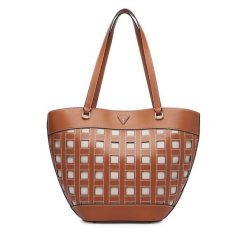 Torebka Guess. Brązowe torebki klasyczne damskie Guess, z aplikacjami, bez dodatków. Za 674.99 zł.