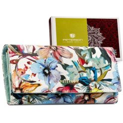Kwiatowy portfel damski ze skóry naturalnej wyposażony w system RFID - Peterson. Portfele damskie Peterson, bez wzorów, ze skóry. Za 139.99 zł.