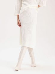 BGN Spódnica w kolorze kremowym rozmiar: 34. Brązowe spódniczki damskie BGN, bez wzorów, z wełny, z podwyższonym stanem, midi, proste. Za 83.03 zł.