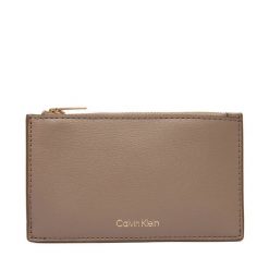Portfel Calvin Klein. Brązowe portfele damskie CALVIN KLEIN, bez wzorów. Za 209.99 zł.