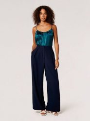 Apricot Top w kolorze granatowym rozmiar: S. Niebieskie topy damskie Apricot, s, bez wzorów, bez kołnierzyka. Za 57.60 zł.