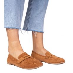Brązowe eleganckie mokasyny z ekozamszu. Brązowe mokasyny damskie ze skóry ekologicznej. Za 75.95 zł.