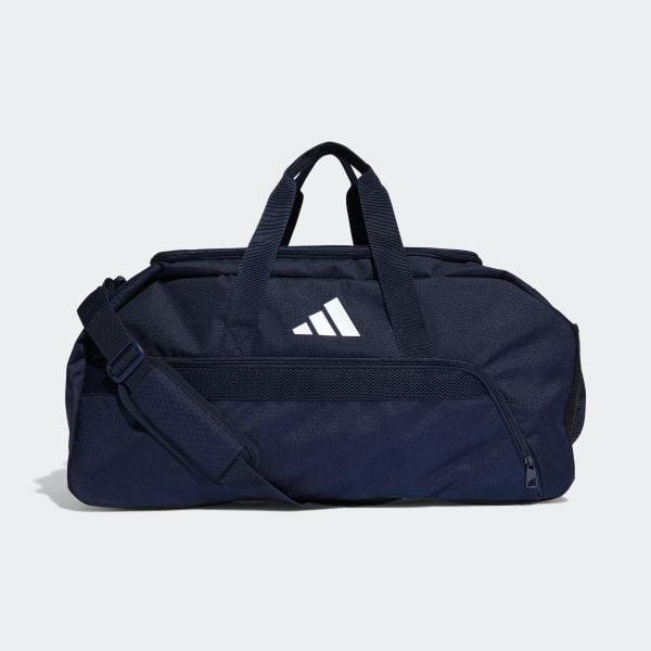 Torba sportowa Tiro league 39,5 l. Torby podróżne damskie Adidas, bez wzorów, z materiału. W wyprzedaży za 119.99 zł.
