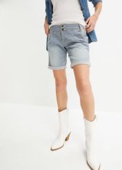 Krótkie spodenki dżinsowe. Niebieskie szorty damskie bonprix, bez wzorów, z jeansu. Za 129.99 zł.