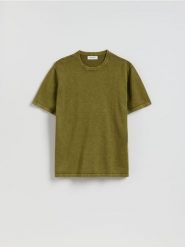 Bawełniany sweter z krótkim rękawem - oliwkowy. Zielone swetry męskie Reserved, l, bez wzorów, z bawełny, bez kołnierzyka. Za 99.99 zł.