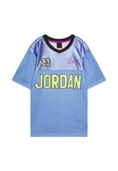 T-shirt Nike Sportswear 95D943-U8H light blue. Niebieskie t-shirty męskie Nike, l, bez wzorów, z materiału, bez kołnierzyka. Za 454.95 zł.