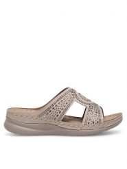 Clara Barson Klapki WYL05010-30 Beżowy. Brązowe klapki damskie Clara Barson, bez wzorów, z syntetyku, bez obcasa. Za 53.99 zł.