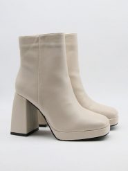 Belucci Botki w kolorze kremowym rozmiar: 38. Brązowe botki damskie Belucci, eleganckie, bez obcasa, bez zapięcia. Za 61.02 zł.