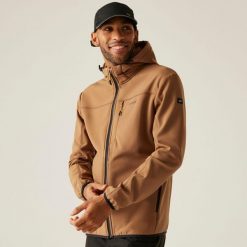 Kurtka męska softshell przeciwdeszczowy Ossek. Brązowe kurtki męskie Regatta, m, bez wzorów, z materiału, bez kaptura. W wyprzedaży za 249.99 zł.
