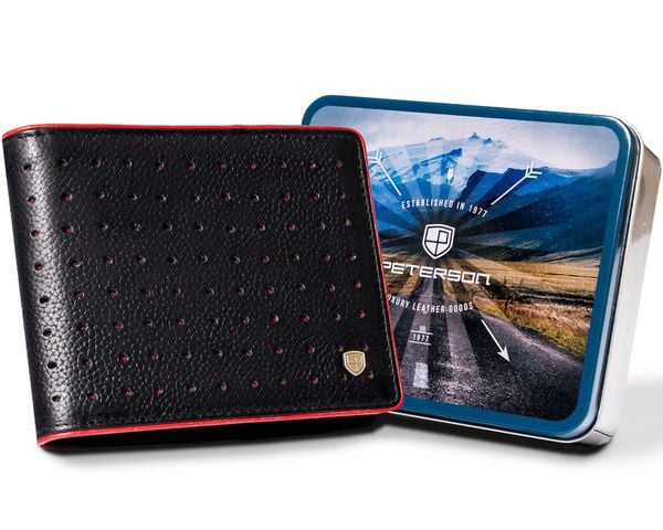 Portfel ażurowy Peterson PTN 304.03 czarny. Czarne portfele męskie Peterson, w ażurowe wzory, ze skóry. Za 104.00 zł.