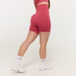 Szorty damskie fitness bezszwowe slim GymBabe Bloom. Czerwone spodenki sportowe damskie GYMBEAM, xl, z elastanu, do biegania. Za 97.90 zł.