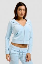 JUICY COUTURE Błękitna damska bluza Robertson Hoodie. Niebieskie bluzy bez kaptura damskie Juicy Couture, s. W wyprzedaży za 284.99 zł.