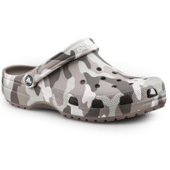 Klapki męskie na basen Crocs CLASSIC PRINTED CAMO. Brązowe klapki i japonki męskie Crocs. W wyprzedaży za 219.00 zł.