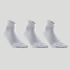 Skarpety sportowe tenis RS160 mid 3 pary. Białe skarpetki damskie ARTENGO, bez wzorów, z bawełny. Za 34.99 zł.