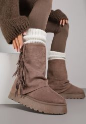Jasnobrązowe Botki Śniegowce z Wywiniętą Cholewką Zdobioną Frędzlami Sewela. Brązowe śniegowce damskie Renee, z jeansu. Za 129.99 zł.