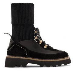 Trzewiki Badura. Czarne botki damskie Badura, bez obcasa, na płaskiej podeszwie, bez zapięcia. Za 269.99 zł.