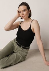 Czarny Bawełniany Top Bieliźniany z Koronką na Regulowanych Ramiączkach Beralisa. Czarne topy damskie Born2be, l, bez wzorów, z bawełny, bez kołnierzyka. Za 29.99 zł.