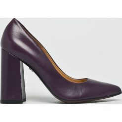 Solo Femme - Czółenka. Fioletowe czółenka damskie Solo Femme, bez wzorów, z materiału, bez obcasa, na obcasie. W wyprzedaży za 219.90 zł.