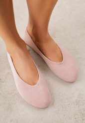 Różowe Balerinki z Imitacji Zamszu w Stylu Basic Saraphiele. Czerwone baleriny damskie Renee, bez wzorów, z jeansu, bez obcasa. Za 74.99 zł.