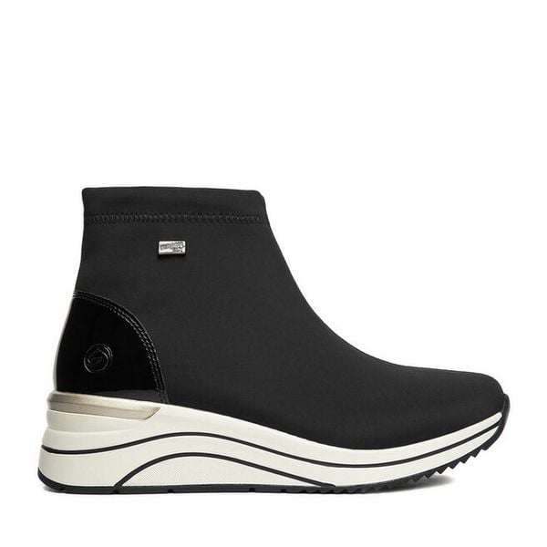 Botki Remonte. Czarne botki damskie Remonte, bez obcasa, na koturnie, bez zapięcia. Za 309.99 zł.