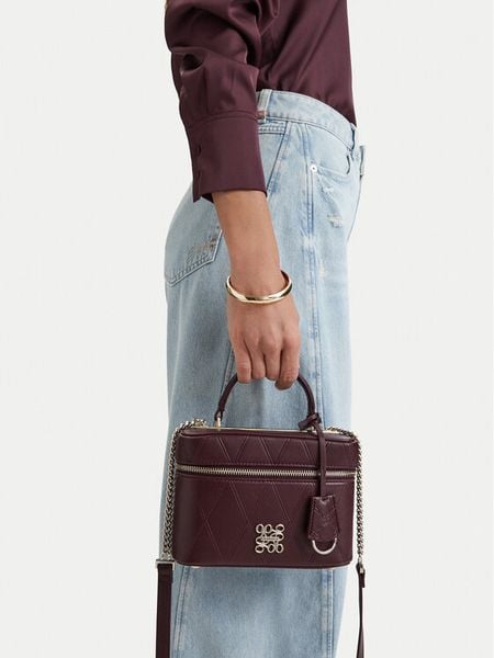 Nine West Torebka CEO- LUXE MOMENT-LDA9382 Bordowy. Czerwone torebki klasyczne damskie Nine West, bez wzorów, ze skóry, bez dodatków. Za 279.99 zł.