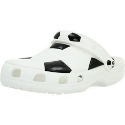Sandały CROCS CLASSIC SOCCER BALL Biały. Białe sandały męskie Crocs, z syntetyku, bez zapięcia. Za 243.99 zł.