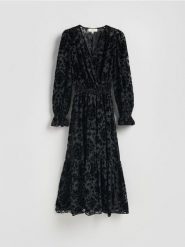 Wzorzysta sukienka maxi - czarny. Czarne sukienki damskie Reserved, l, bez wzorów, z tkaniny, bez kołnierzyka, bez ramiączek, maxi, rozkloszowane. Za 279.99 zł.