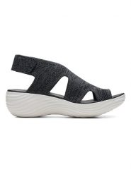 Clarks Skórzane sandały w kolorze antracytowym na koturnie rozmiar: 37,5. Czarne sandały damskie Clarks, bez wzorów, bez obcasa, na koturnie. Za 110.55 zł.