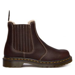 Sztyblety Dr. Martens. Brązowe botki damskie Dr. Martens, bez obcasa, na płaskiej podeszwie, bez zapięcia. Za 839.99 zł.