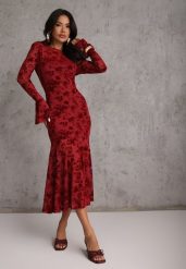 Czerwona Wieczorowa Sukienka VICES z Siateczki z Kwiatowym Wzorem z Weluru Azinene. Czerwone sukienki damskie Renee, l, bez wzorów, z koronki, wizytowe, bez kołnierzyka, bez ramiączek, maxi, oversize. Za 149.99 zł.