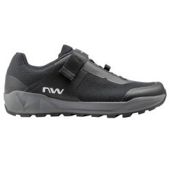 Buty Northwave Escape Evo 2. Czarne buty trekkingowe męskie Northwave, bez zapięcia, rowerowe. W wyprzedaży za 380.00 zł.