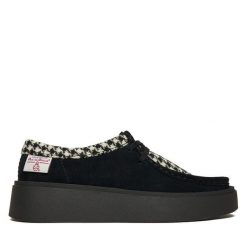 Półbuty Clarks. Czarne półbuty damskie Clarks, bez wzorów, bez obcasa, na płaskiej podeszwie. Za 659.99 zł.