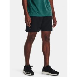 Spodenki do biegania męskie Under Armour Launch Pro 7". Czarne szorty męskie Under Armour, bez kołnierzyka. Za 149.99 zł.