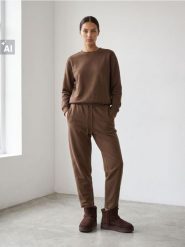 Spodnie dresowe barrel fleece - brązowy. Brązowe spodnie sportowe damskie Sinsay, l, z dresówki. Za 39.99 zł.
