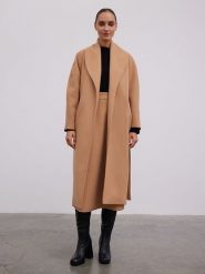 BGN Płaszcz przejściowy w kolorze beżowym rozmiar: 36. Brązowe płaszcze damskie BGN, bez wzorów, z wełny. Za 253.54 zł.