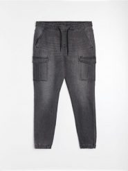 Jeansy jogger cargo z efektem sprania - szary. Szare jeansy męskie Sinsay. Za 69.99 zł.
