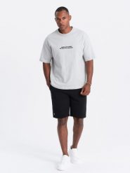 Krótkie spodenki męskie dresowe z dzianiny ottoman – czarne V4 OM-SRSK-0150 - XXL. Czarne szorty męskie Ombre Clothing, z bawełny, bez kołnierzyka. W wyprzedaży za 39.99 zł.