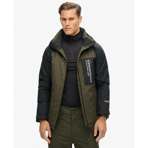 Kurtka narciarska Freestyle Core. Zielone kurtki narciarskie i snowboardowe damskie Superdry., l, bez wzorów, bez kaptura, narciarskie. W wyprzedaży za 744.15 zł.