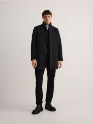 Płaszcz z wełną - czarny. Czarne płaszcze męskie Reserved, l, bez wzorów, z dzianiny. W wyprzedaży za 139.99 zł.