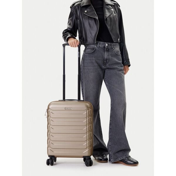 Walizka kabinowa GINO ROSSI. Żółte walizki Gino Rossi, bez wzorów. Za 259.99 zł.